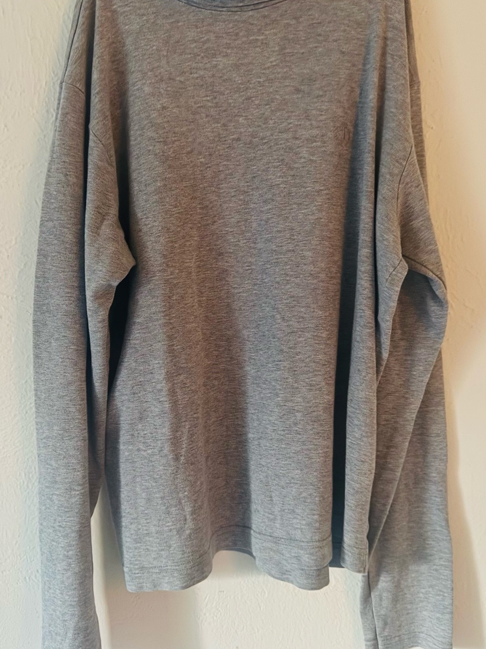 Brooks 346 100% Soft Cotton long Sleeves and Gray Crewneck Sweater